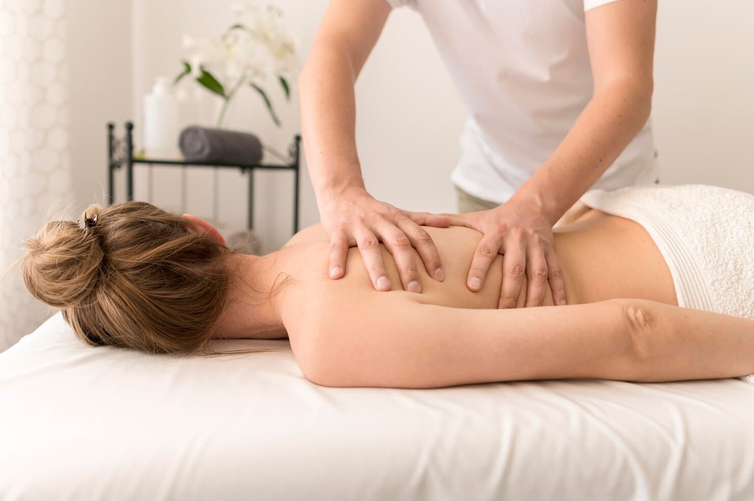 Body massage therapy in Goa